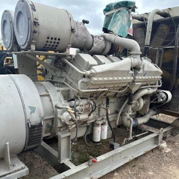 Cat kta38 1000 kva 500 h Good Used since new